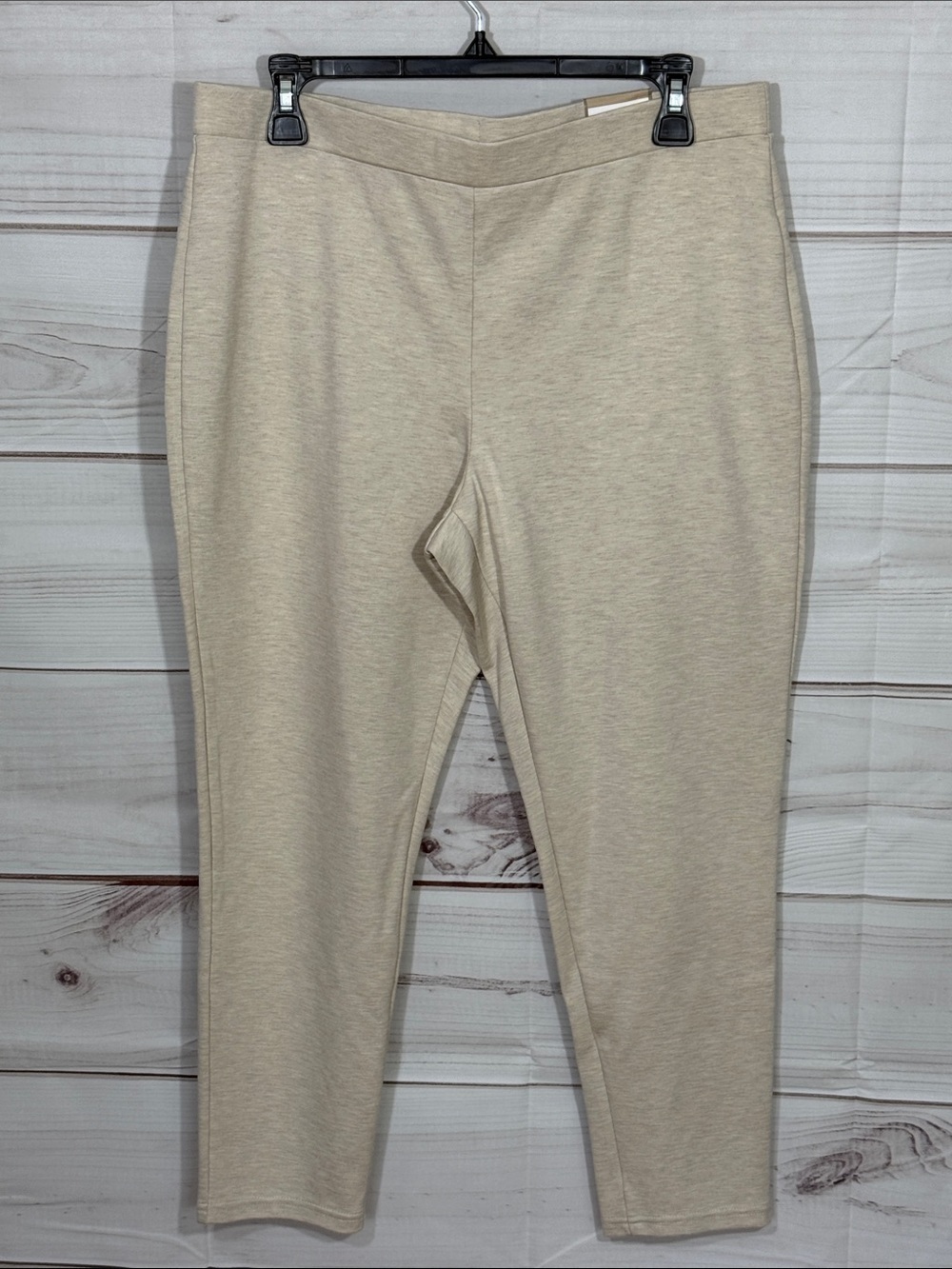 NWT Chico's Ultimate Fit Knit Crop Leggings Taupe Size 12/Large/Chico’s 2